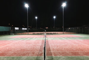 Sport Techologies sportveldverlichting tennisbaan verlichting